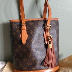Louis Vuitton Bucket PM